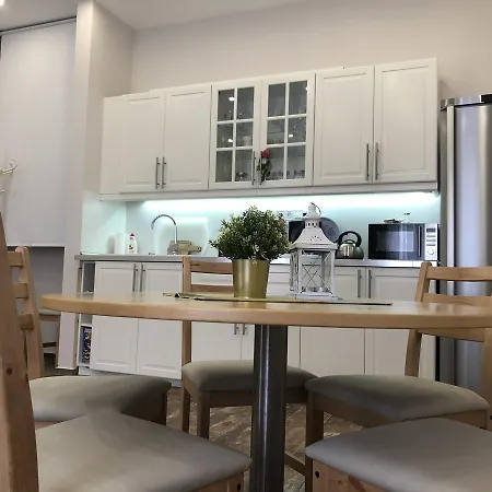 Frank Apartman * Eger