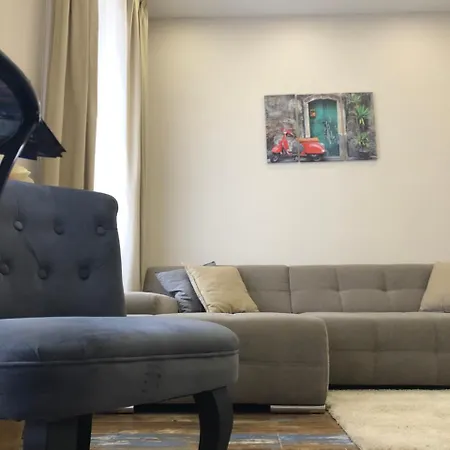 Frank Apartman * Eger